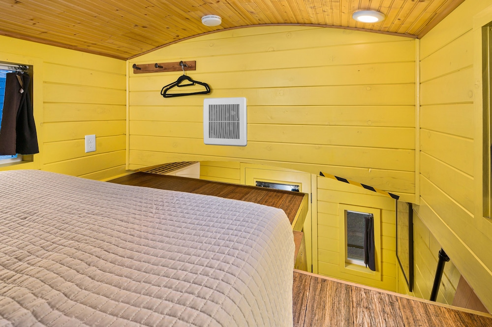 tiny digs hotel of tiny houses