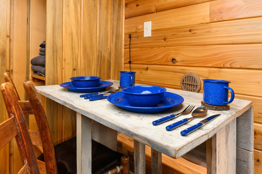 tiny digs hotel of tiny houses