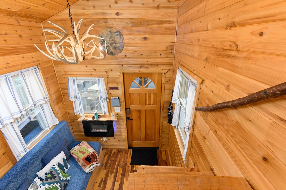 tiny digs hotel of tiny houses