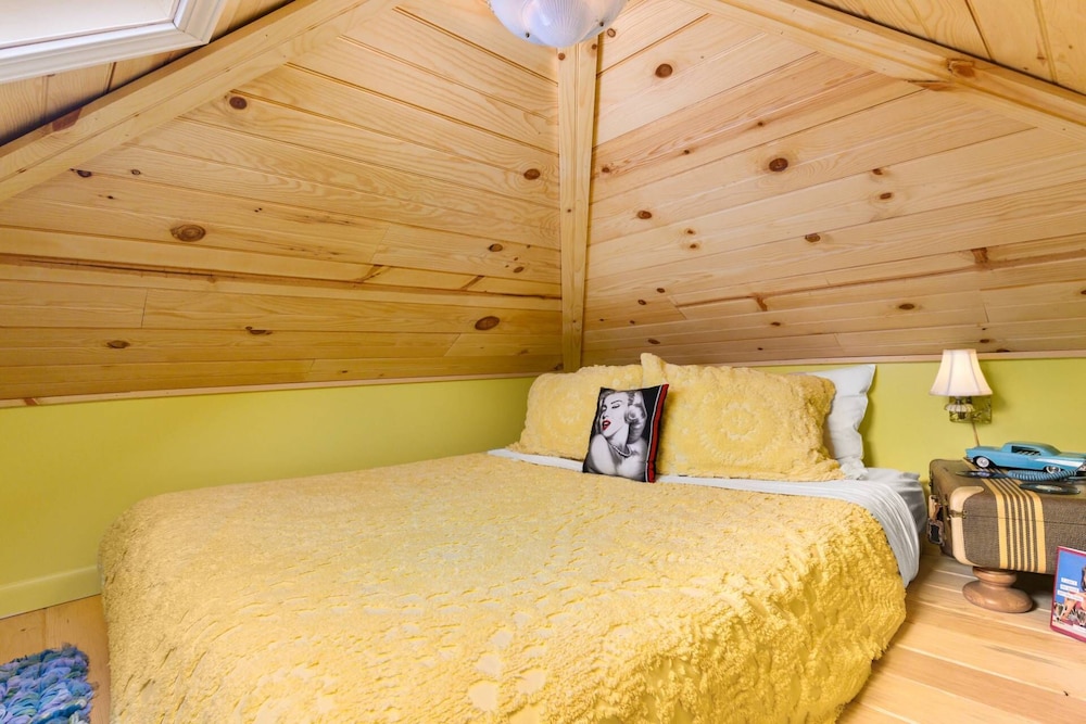 tiny digs hotel of tiny houses