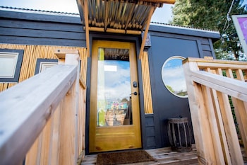tiny digs hotel of tiny houses