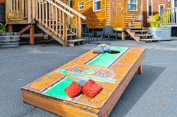 tiny digs hotel of tiny houses