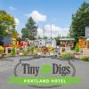 tiny digs hotel of tiny houses