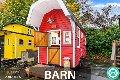 tiny digs hotel of tiny houses