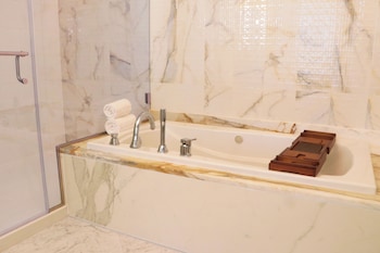 scarlet pearl casino resort