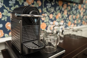 homeport inn and tavern