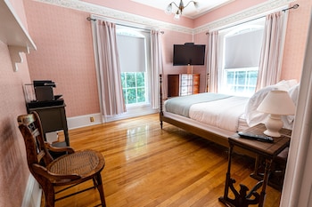 homeport inn and tavern