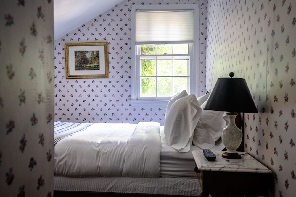 homeport inn and tavern