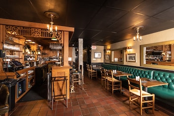 homeport inn and tavern