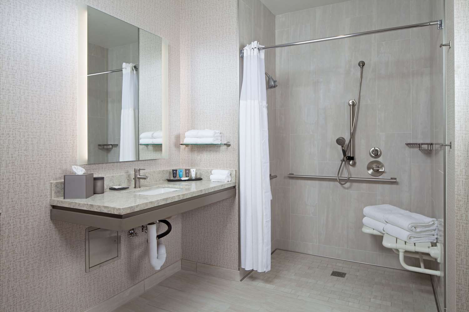 h hotel los angeles curio collection by hilton