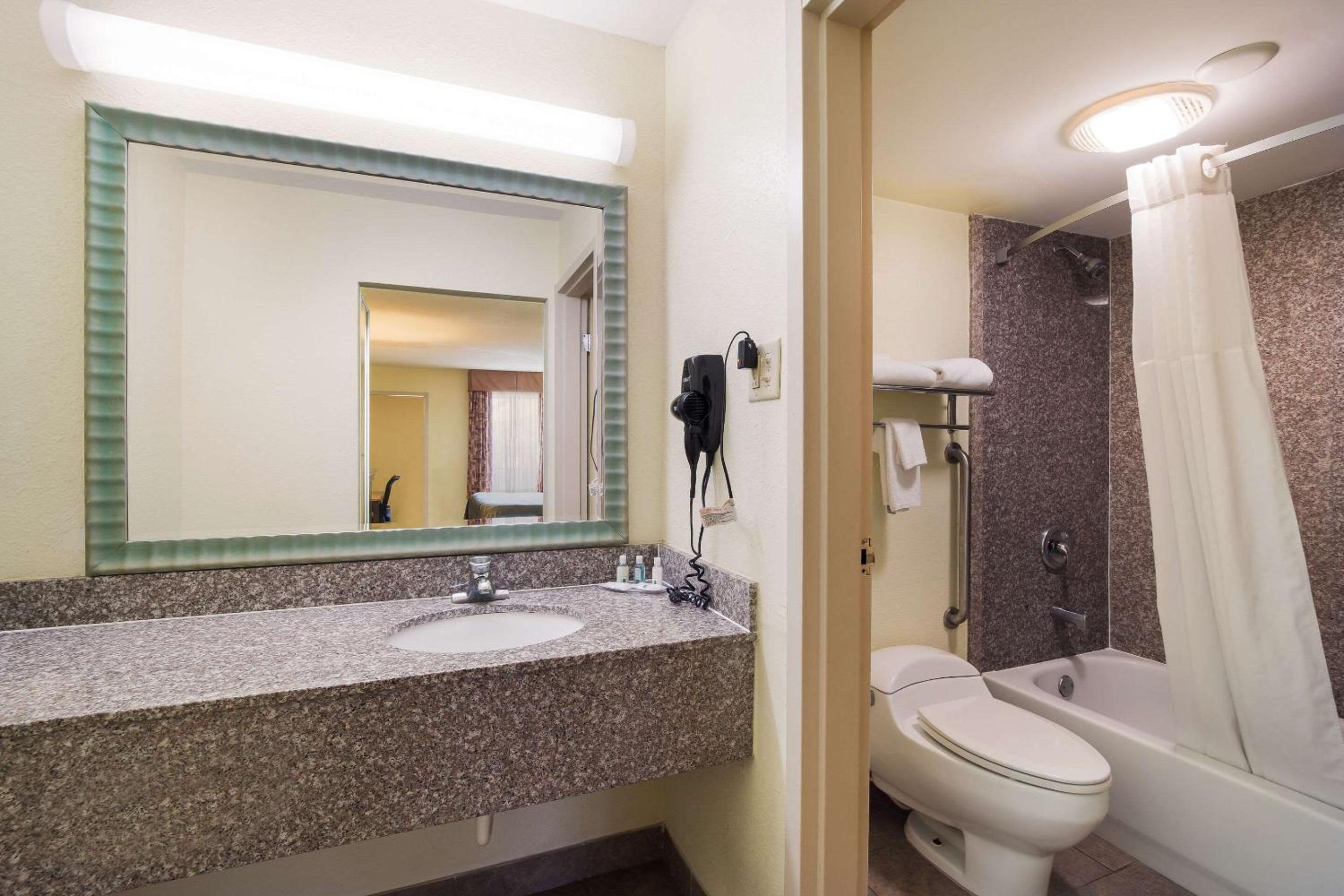 h hotel los angeles curio collection by hilton