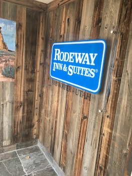 rodeway inn and suites big water antelope canyon