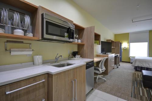 home2 suites by hilton fort worth southwest cityview