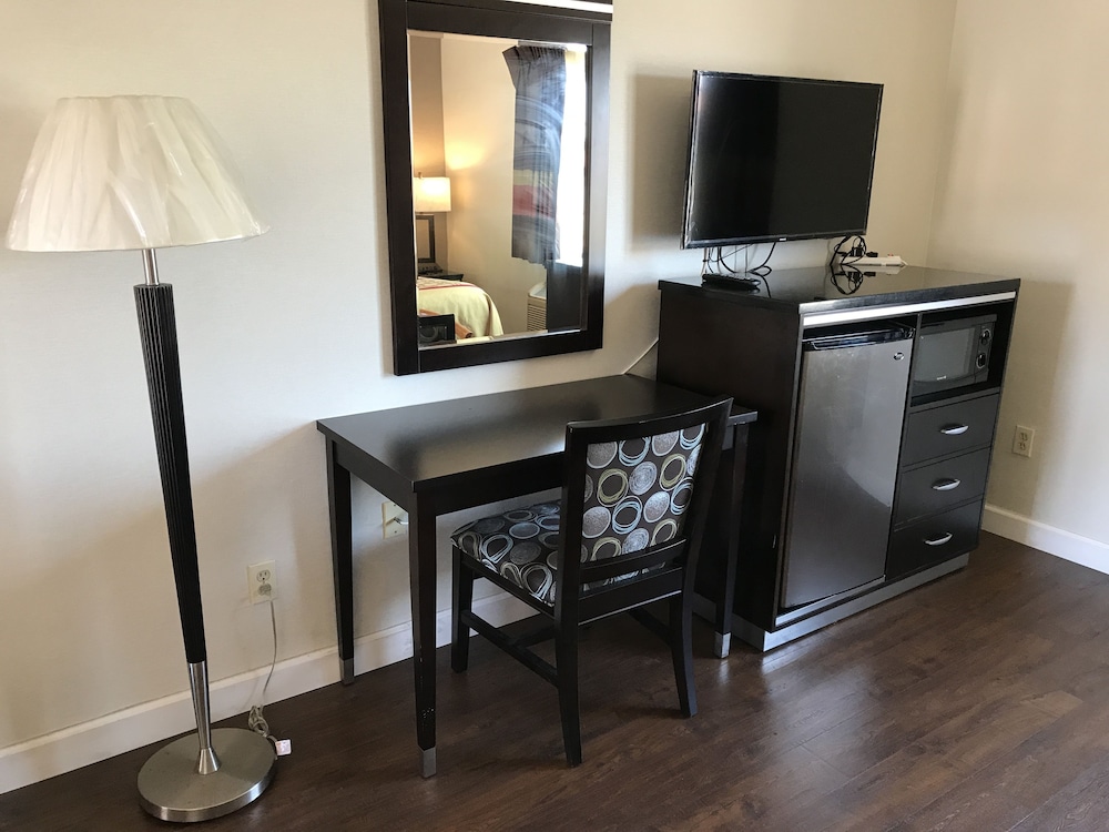 manhattan inn and suites lax