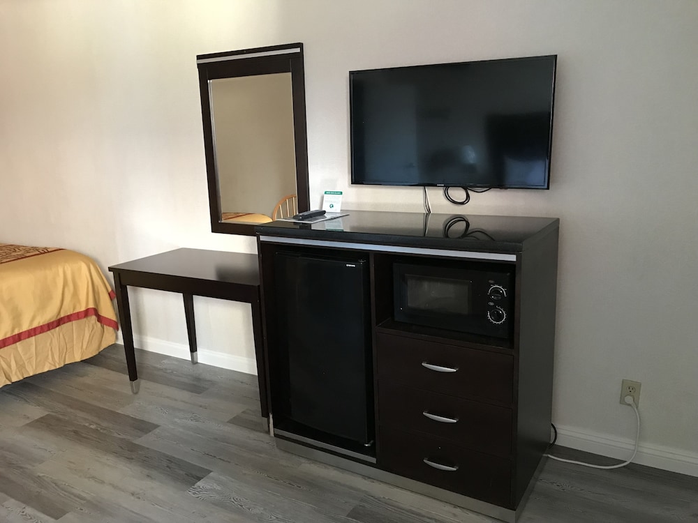 manhattan inn and suites lax