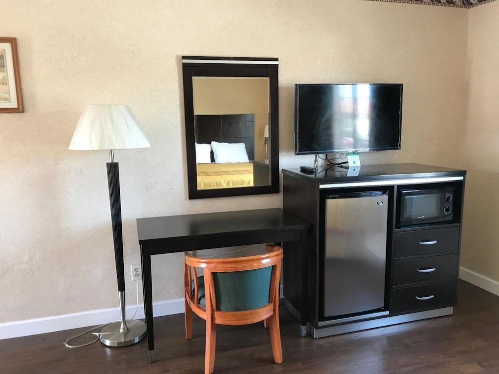 manhattan inn and suites lax