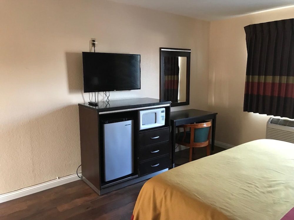 manhattan inn and suites lax