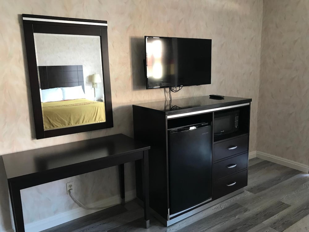 manhattan inn and suites lax