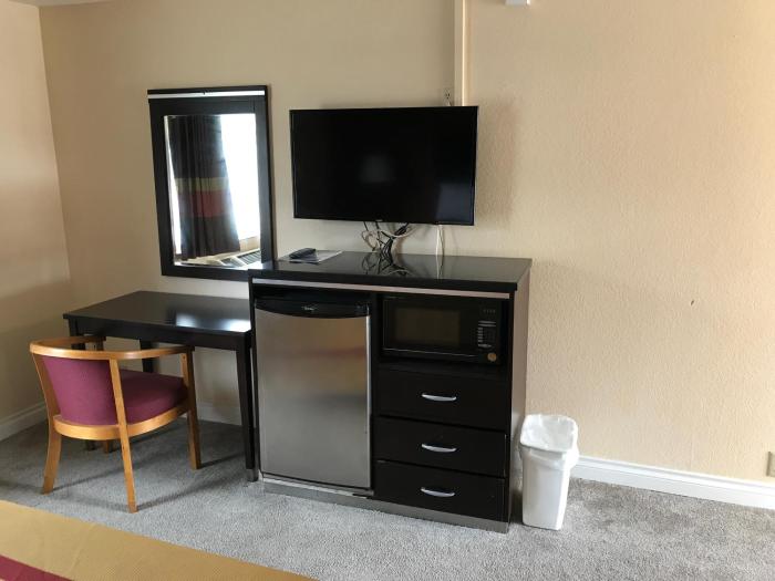 manhattan inn and suites lax