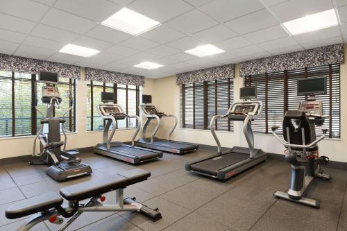 hampton inn and suites seattle renton