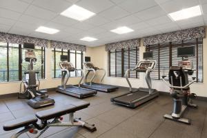 hampton inn and suites seattle renton