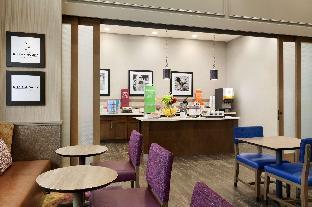 hampton inn and suites seattle renton
