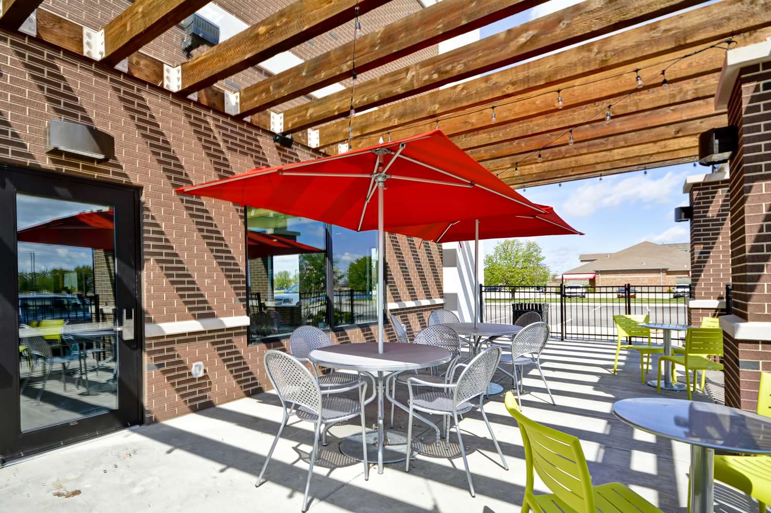 home2 suites by hilton evansville