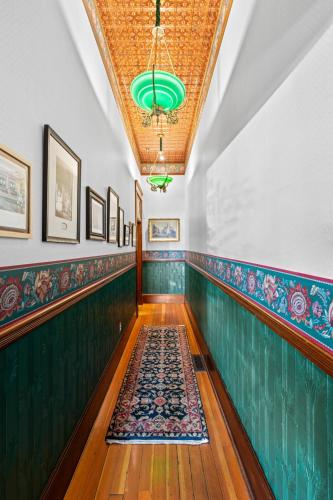 the peerless hotel by wanderlodges