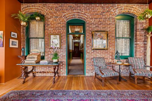 the peerless hotel by wanderlodges