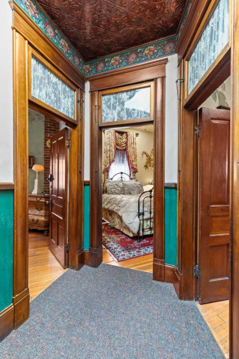 the peerless hotel by wanderlodges