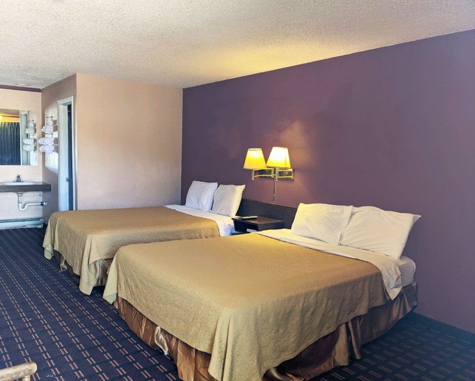 Sage & Sand Motel,,3 star