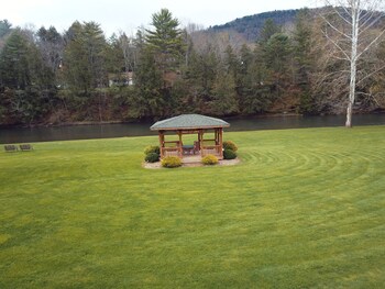 rough cut lodge