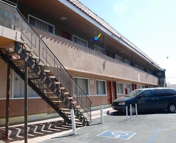 encore inn inglewood