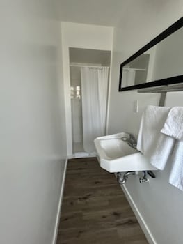 encore inn inglewood