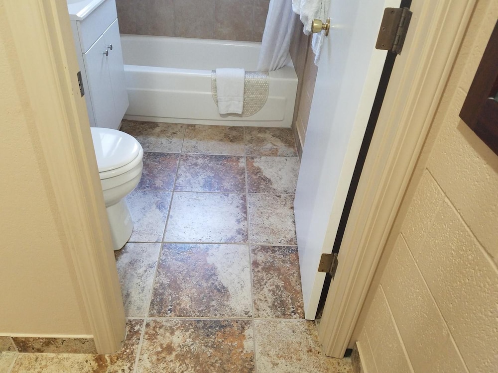 townhouse inn and suites