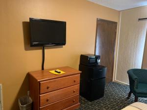 townhouse inn and suites