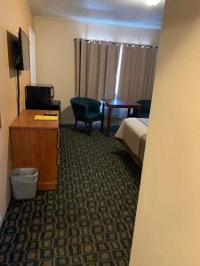 townhouse inn and suites