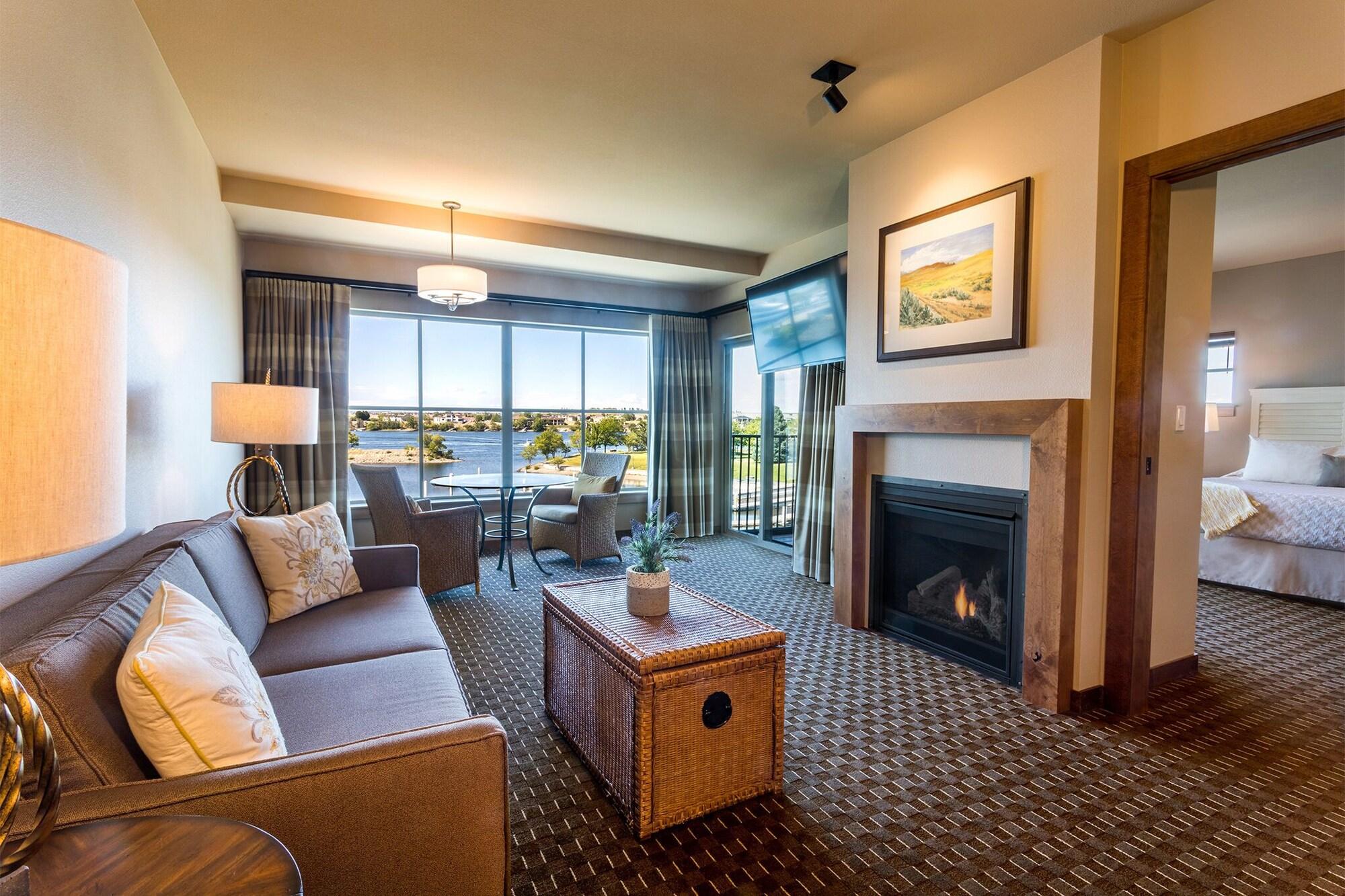 the lodge at columbia point
