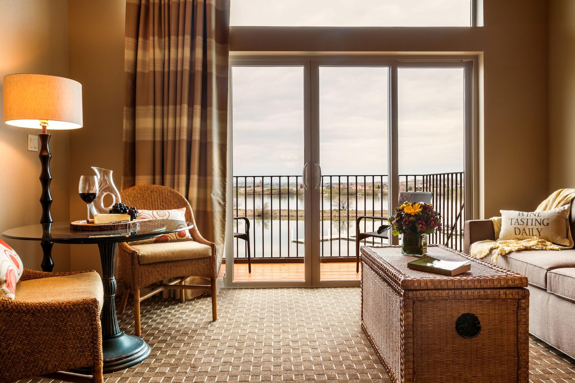 the lodge at columbia point
