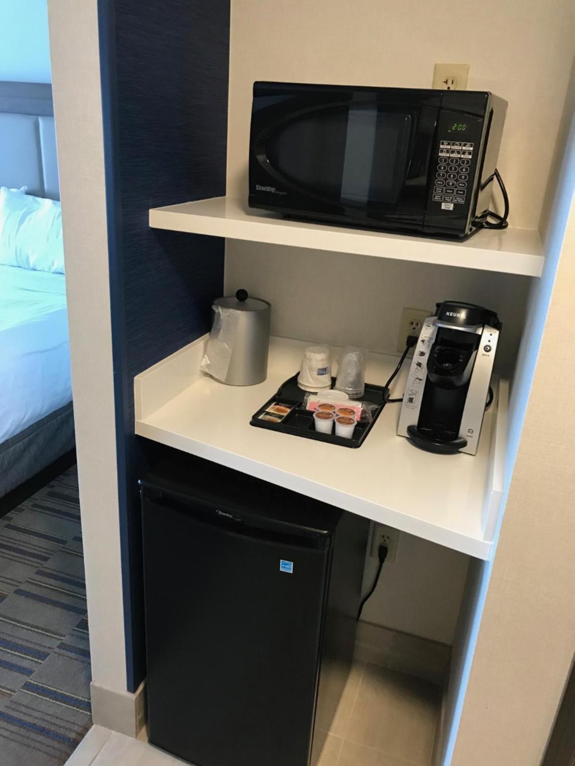 holiday inn express and suites pittsburgh monroeville by ihg