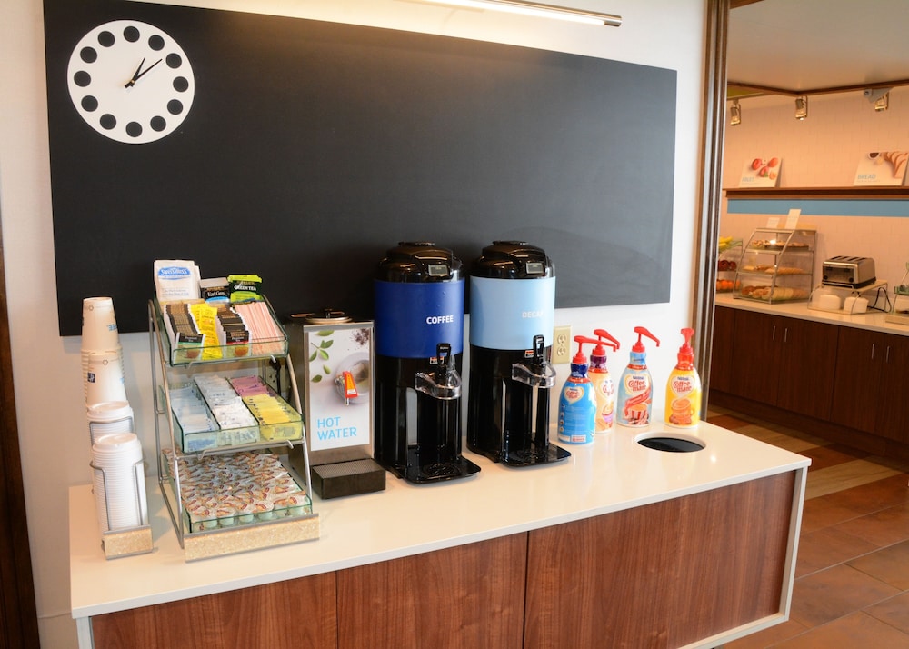 holiday inn express and suites pittsburgh monroeville by ihg