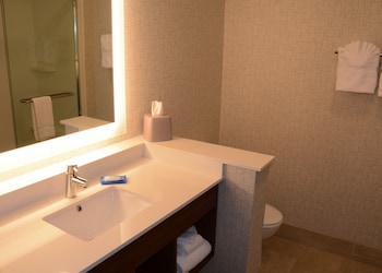 Holiday Inn Express & Suites Pittsburgh - Monroeville By Ihg,Pittsburgh>>Monroeville,3 star