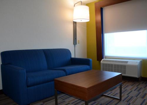 holiday inn express and suites pittsburgh monroeville by ihg