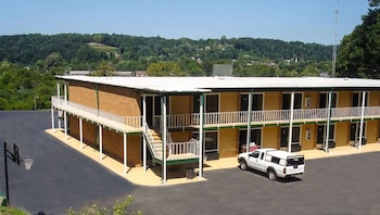 Budget Inn Ellijay,East Ellijay>>Blue Ridge,2 star