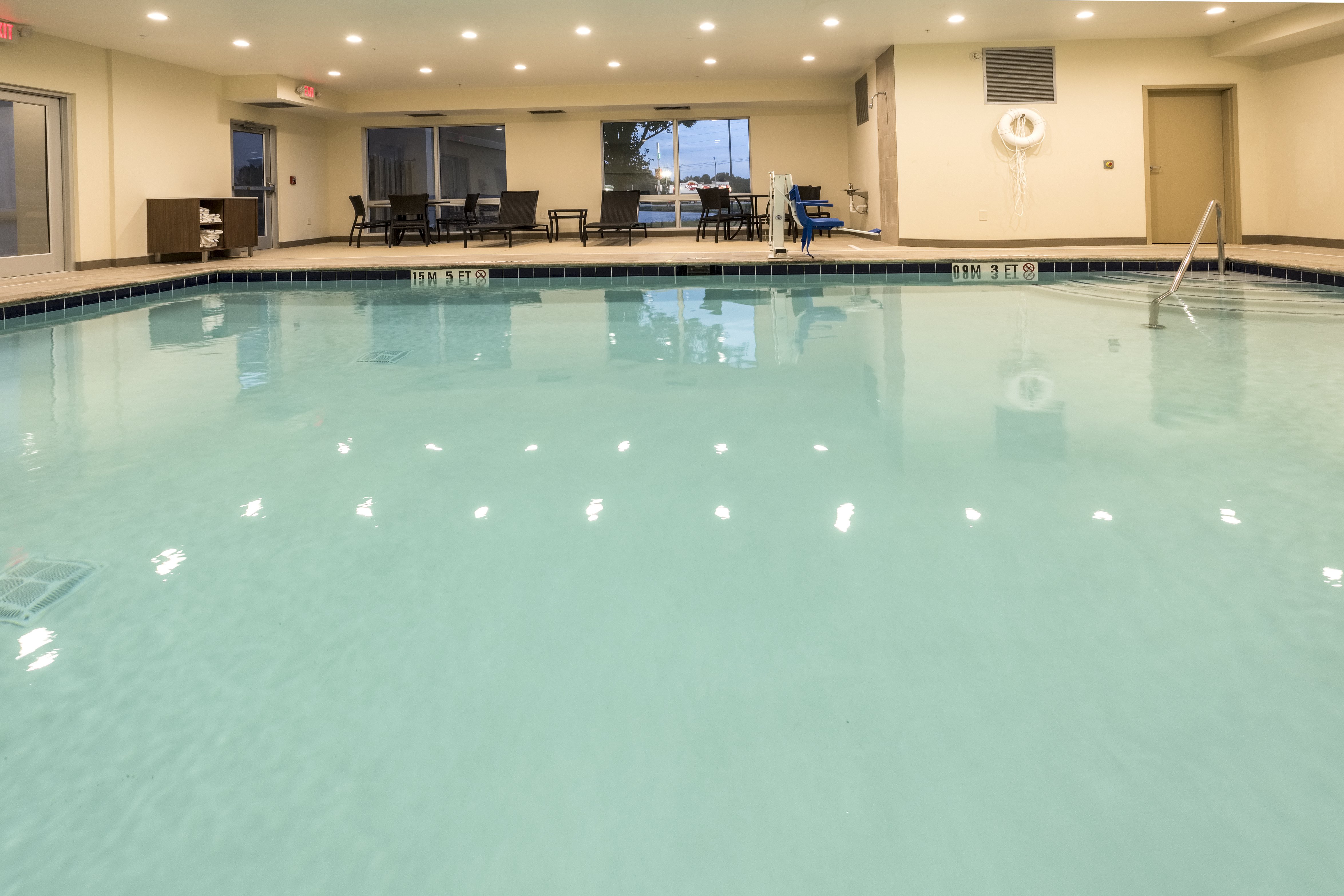 holiday inn express and suites commerce by ihg