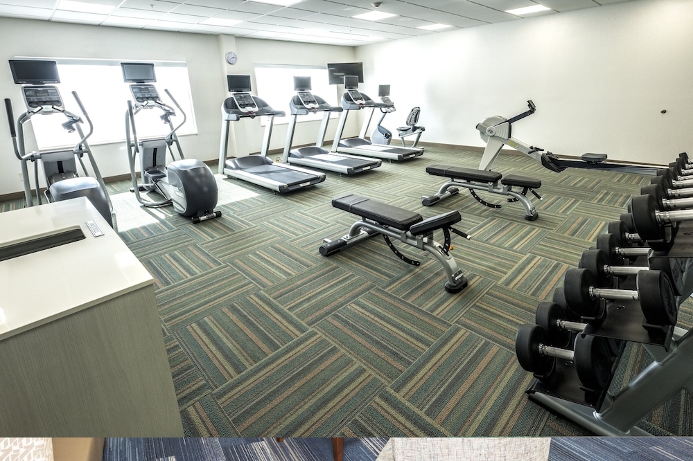 holiday inn express and suites commerce by ihg