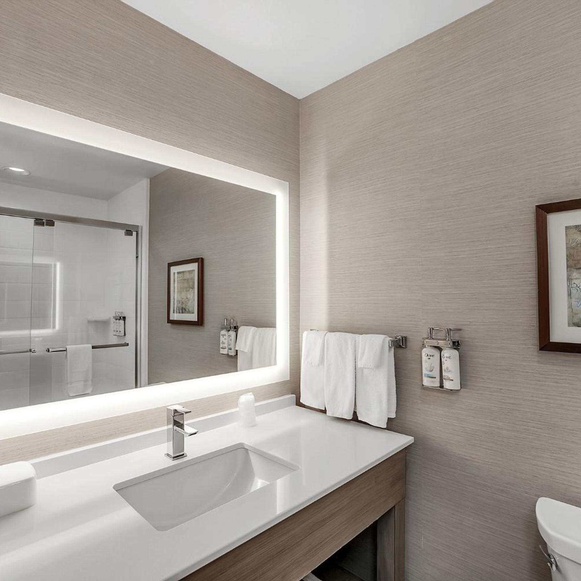 holiday inn nampa by ihg