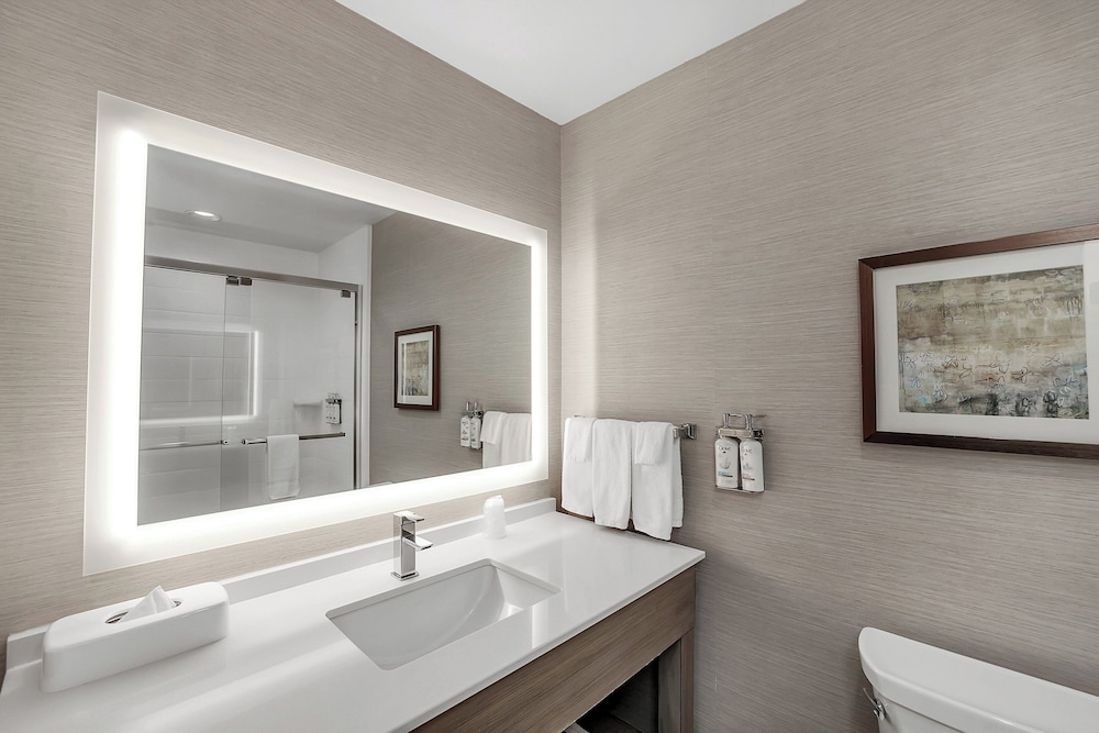 holiday inn nampa by ihg