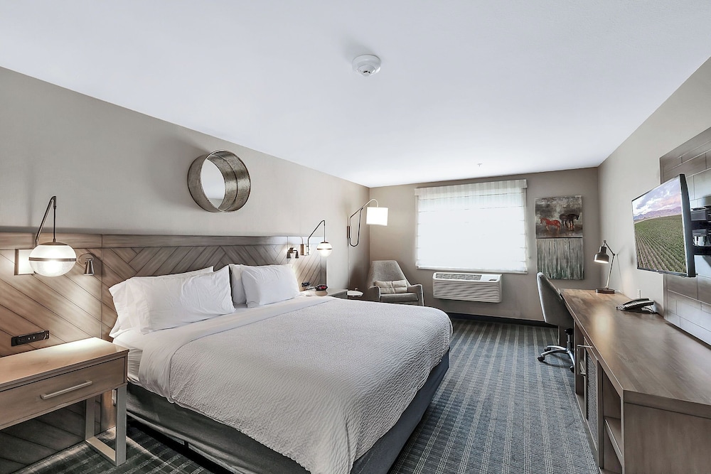 holiday inn nampa by ihg