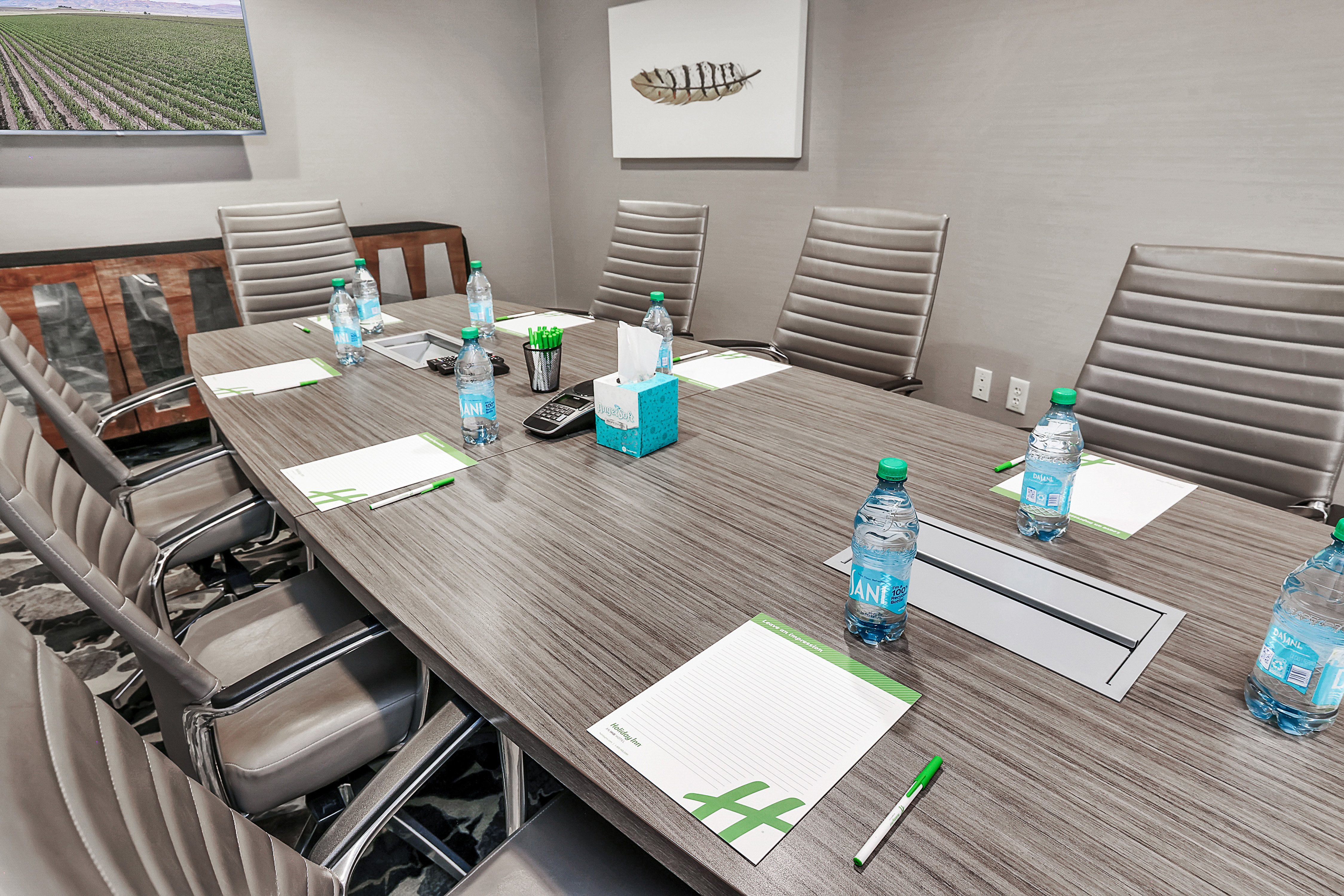 holiday inn nampa by ihg